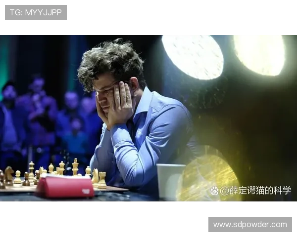 卡尔森成功卫冕国际象棋世界快棋锦标赛再度展现统治力 卡尔森成功卫冕国际象棋世界快棋锦标赛再度展现统治力
