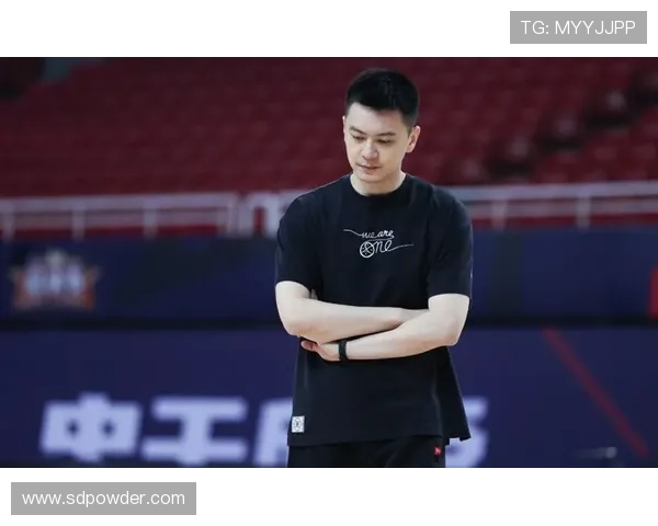 杨鸣社媒晒照激励辽宁队全力备战 目标锁定全运会决赛资格 杨鸣社媒晒照激励辽宁队全力备战 目标锁定全运会决赛资格